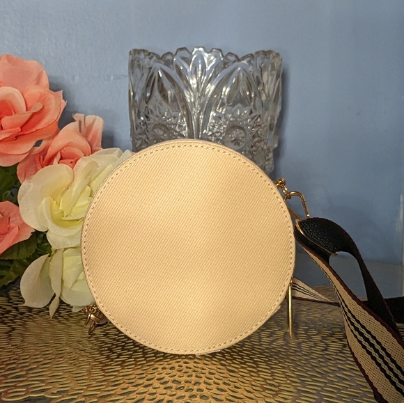 Burberry - Picture 5 of 10